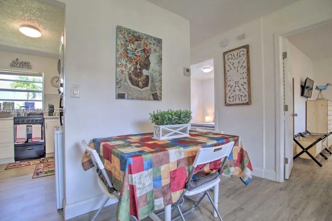 2703 NW 13th St, Fort Lauderdale, FL 33311 Photo
