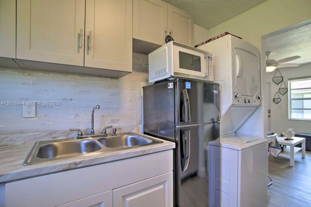2703 NW 13th St, Fort Lauderdale, FL 33311 Photo