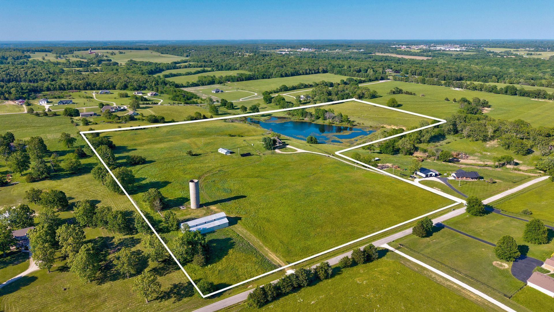 1153 Whispering Oaks Road, Marshfield, MO 65706 Main Photo