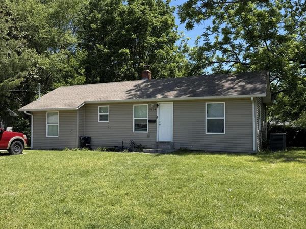 2224 N Weller Avenue , Springfield, MO 65803