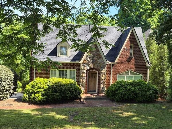 152 Mt Paran Road NE, Atlanta, GA 30327