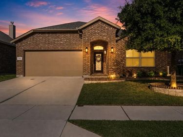 11312 Gold Canyon Drive, Fort Worth, TX 76052