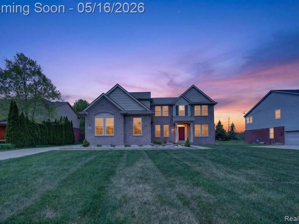 54908 N Grenelefe Circle W, Lyon Twp, MI 48178