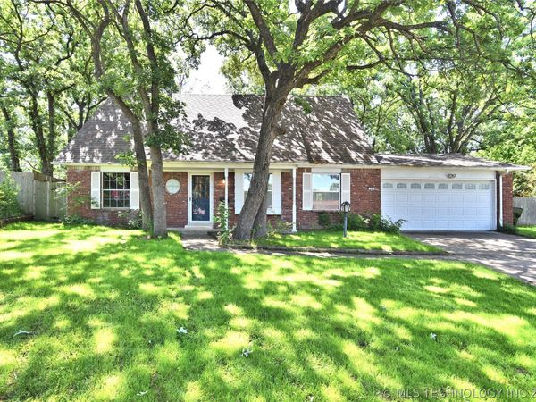 316 Redbud Court , Sand Springs, OK 74063