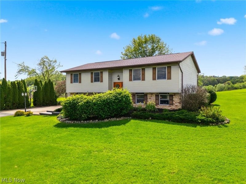 9085 Willowdale Avenue SE, Magnolia, OH 44643 Photo 3