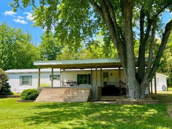 137 Horseshoe Dr, Montezuma, IA 50171