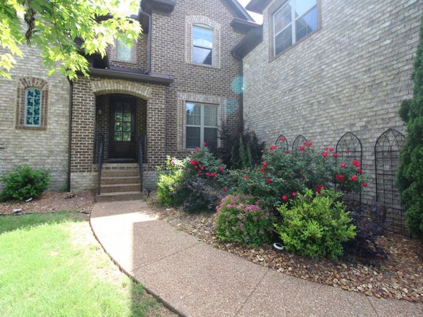 337 Crooked Creek Ln , Hendersonville, TN 37075