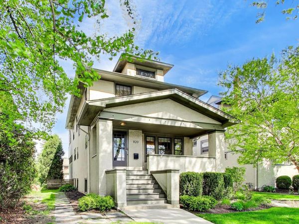 820 N Grove Avenue, Oak Park, IL 60302