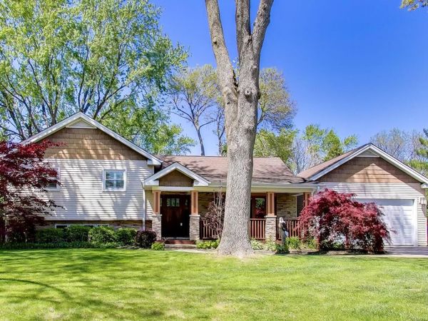 15352 W Cherrywood Lane , Libertyville, IL 60048