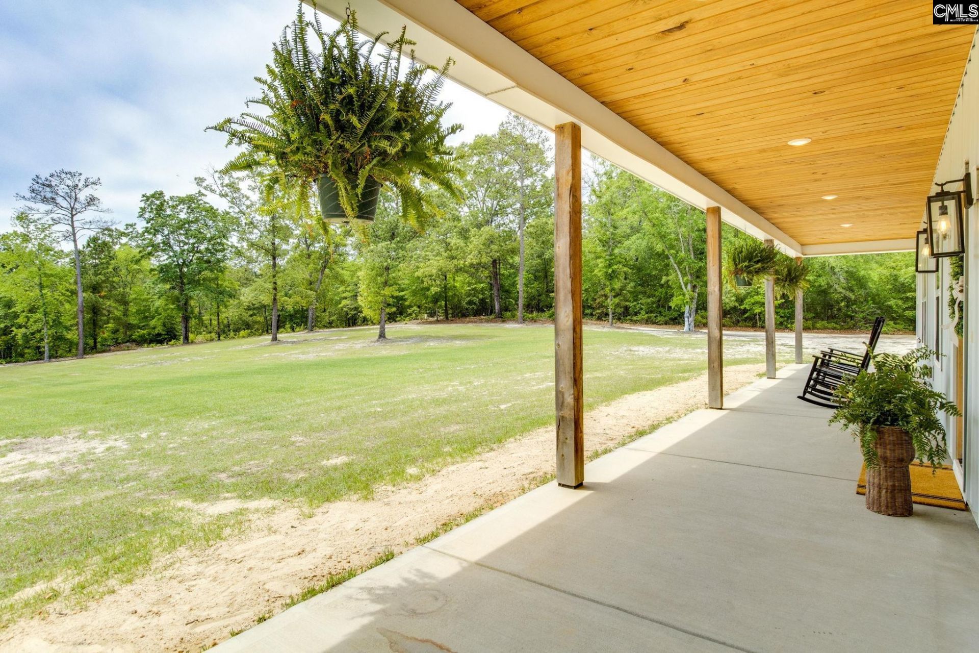471 Mustang Road  Photo 6