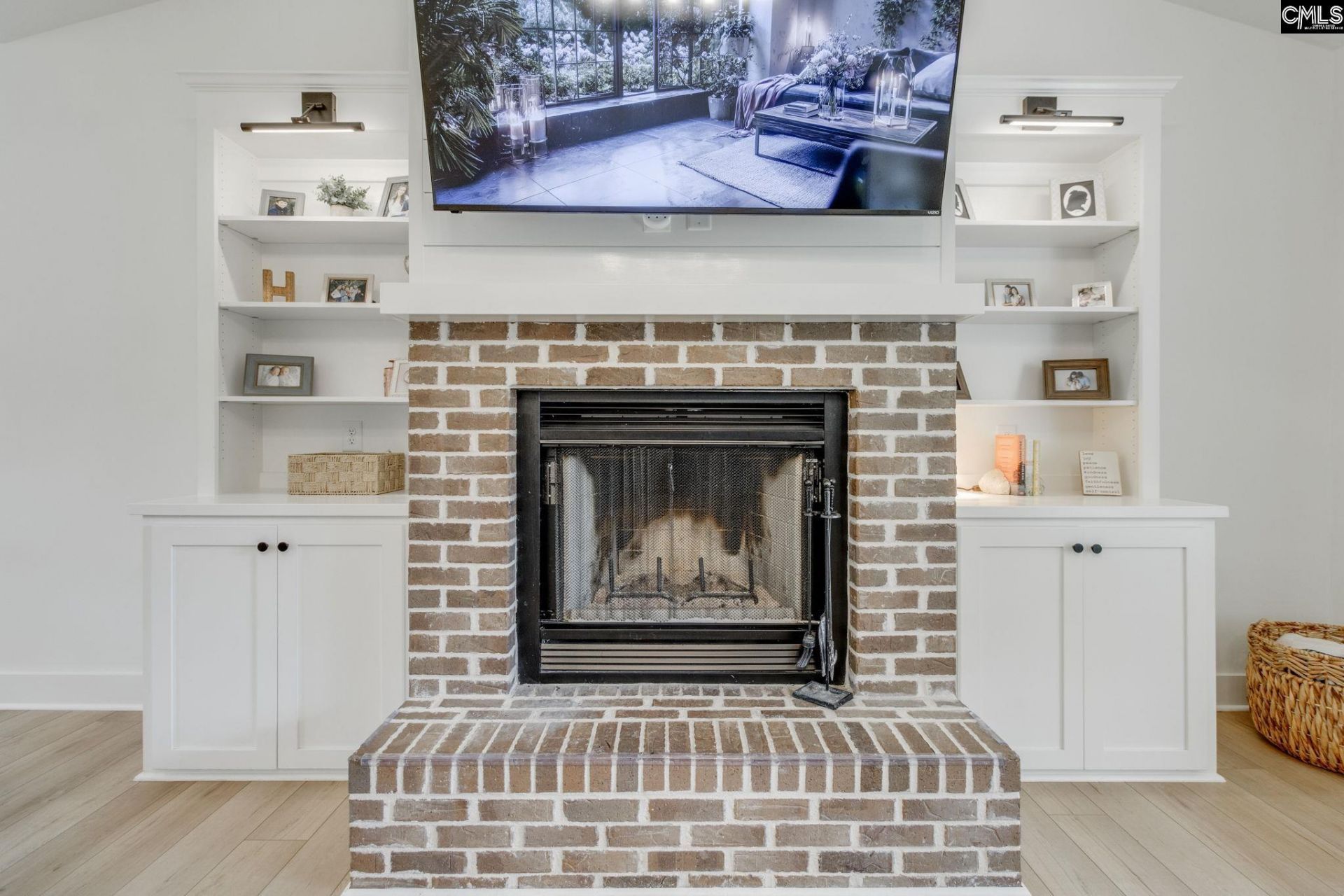 471 Mustang Road Photo 9