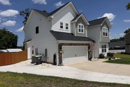 222 Sophie Court photo 4