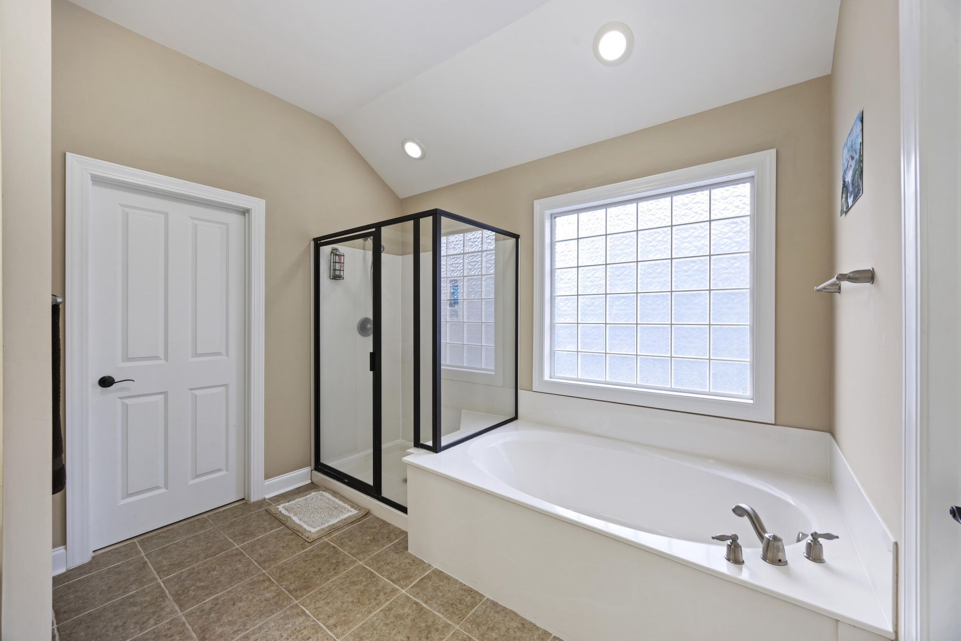 1011 Legacy Lane Photo 22