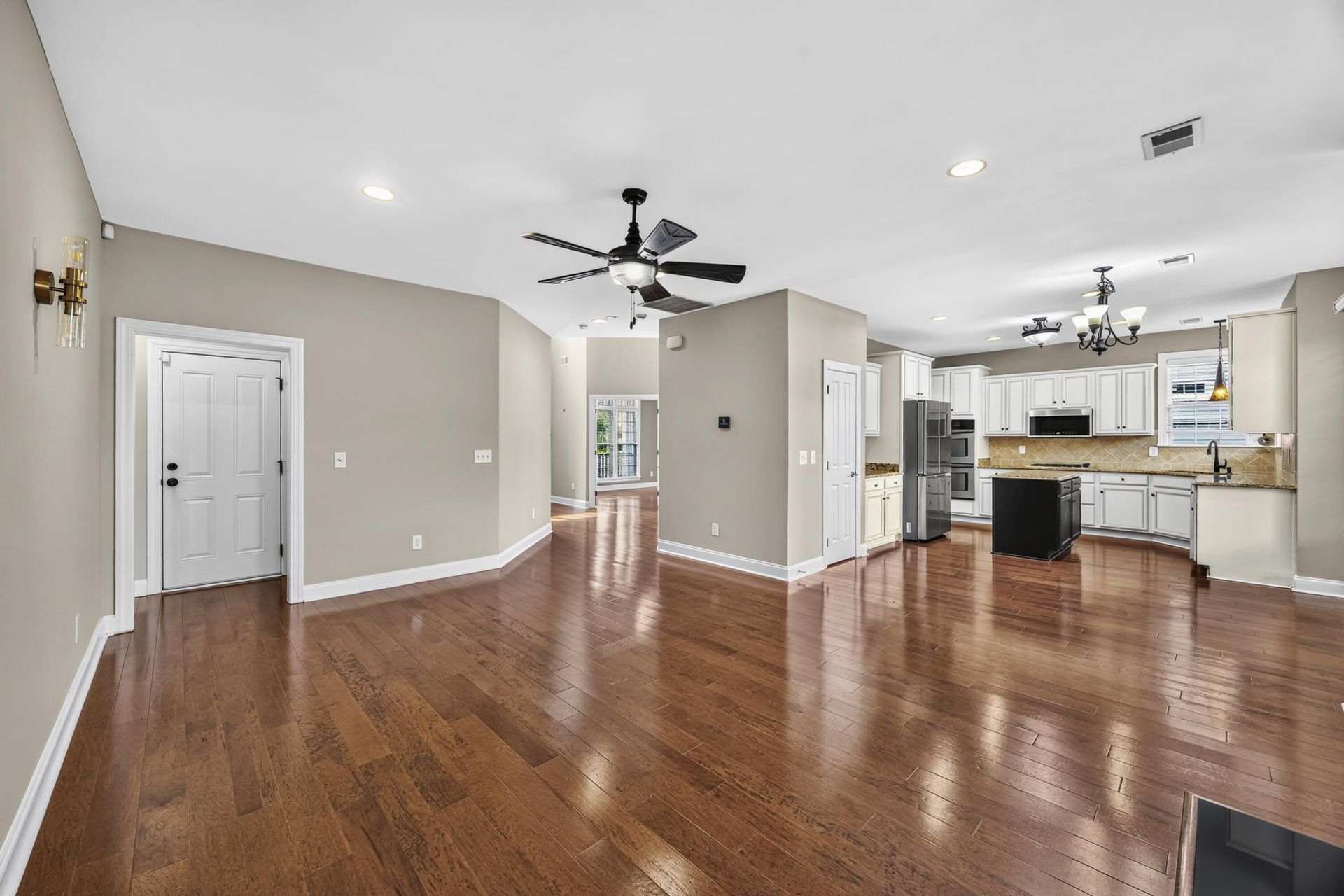 1011 Legacy Lane Photo 23