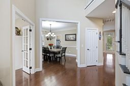 1011 Legacy Lane photo 4