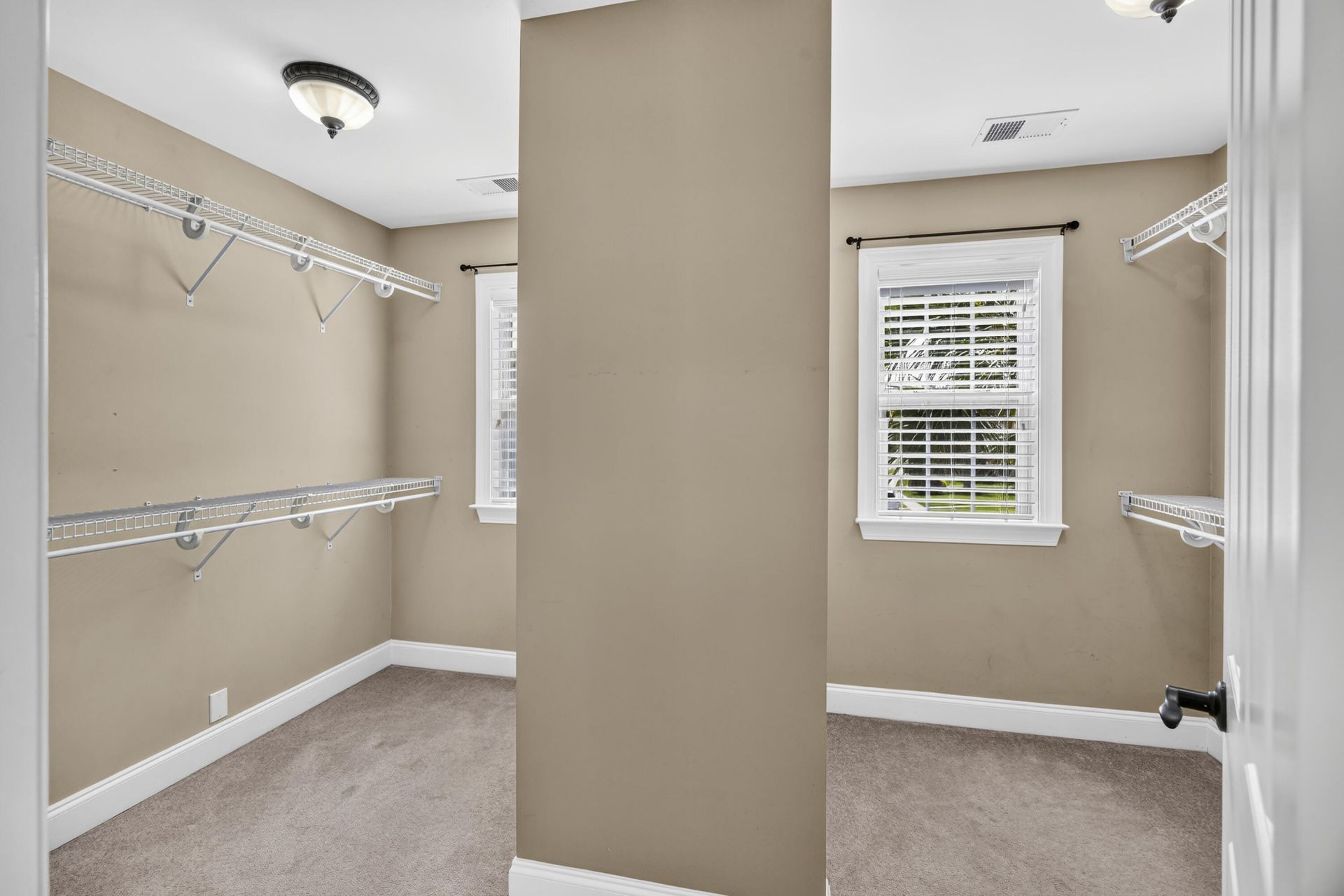 1011 Legacy Lane Photo 30