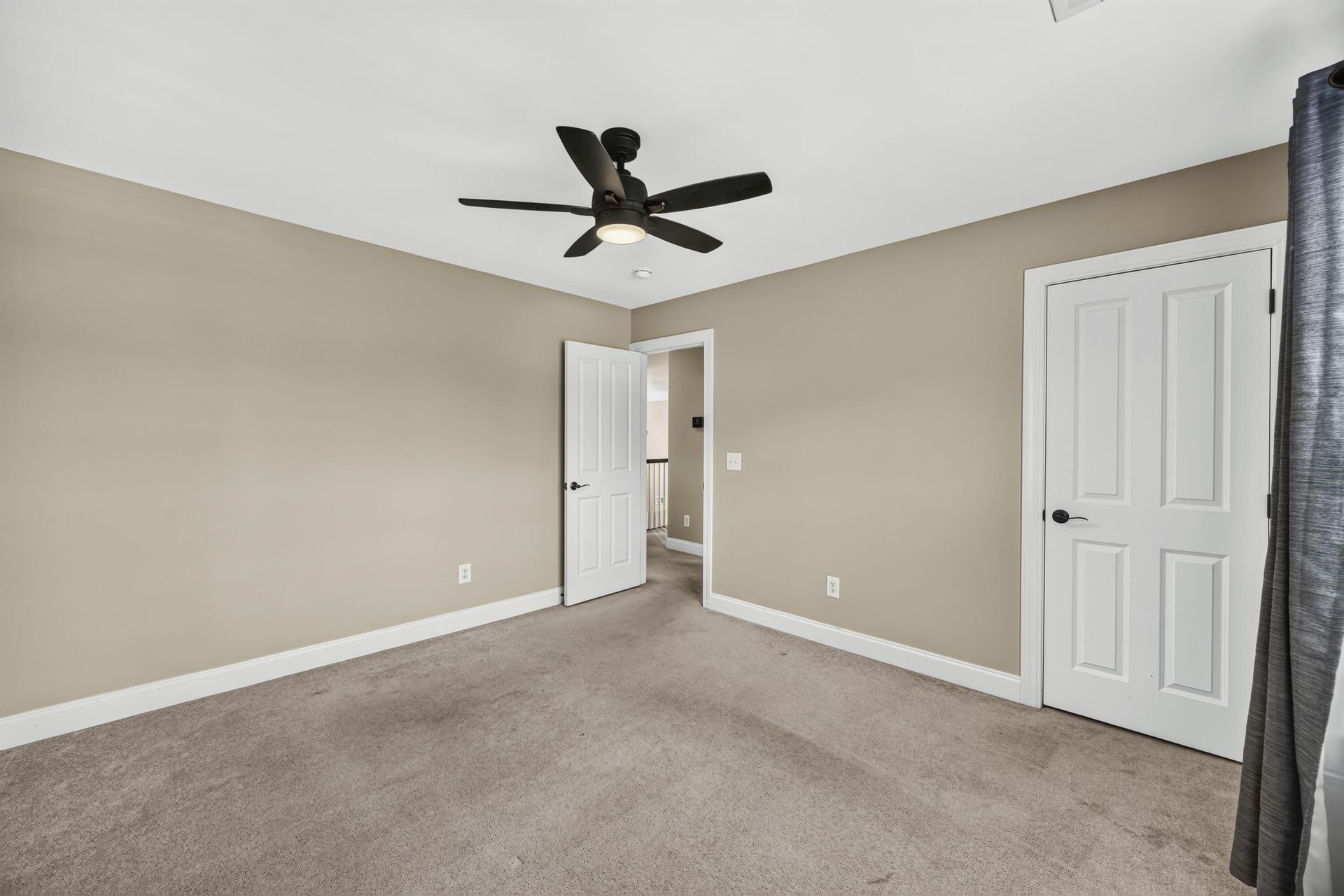 1011 Legacy Lane Photo 40