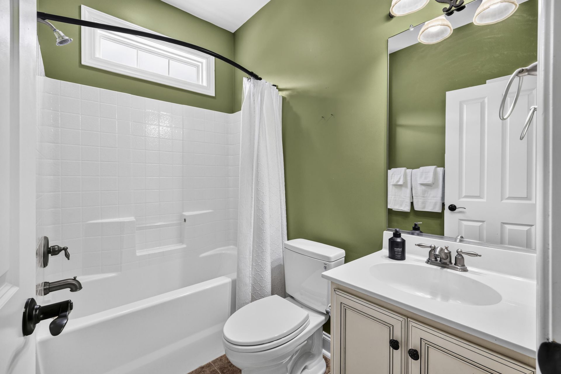 1011 Legacy Lane Photo 44