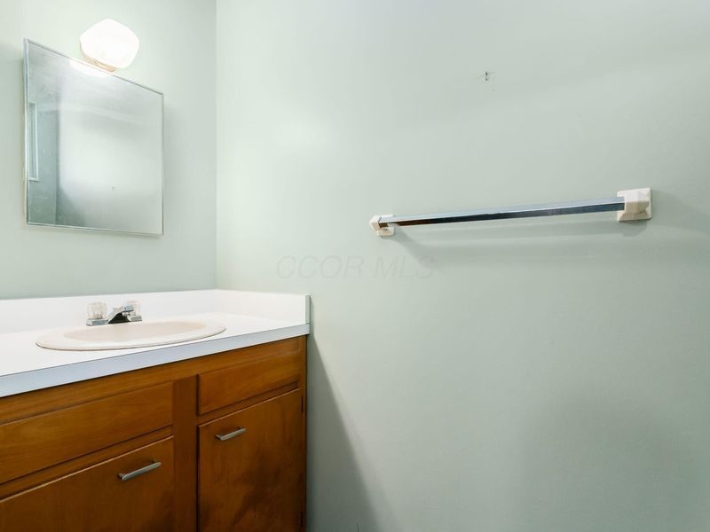 3849 Lyon Drive, Columbus, OH 43220 Photo 29