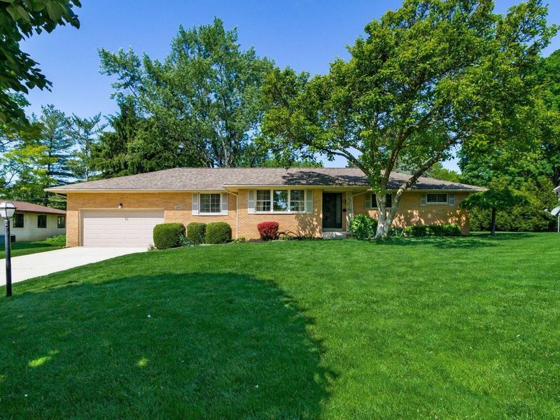 3849 Lyon Drive, Columbus, OH 43220 Photo 6