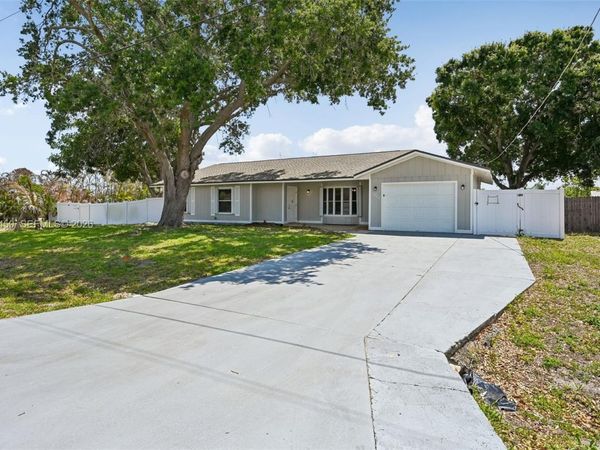 2449 SE Aneci St , Port St. Lucie, FL 34984