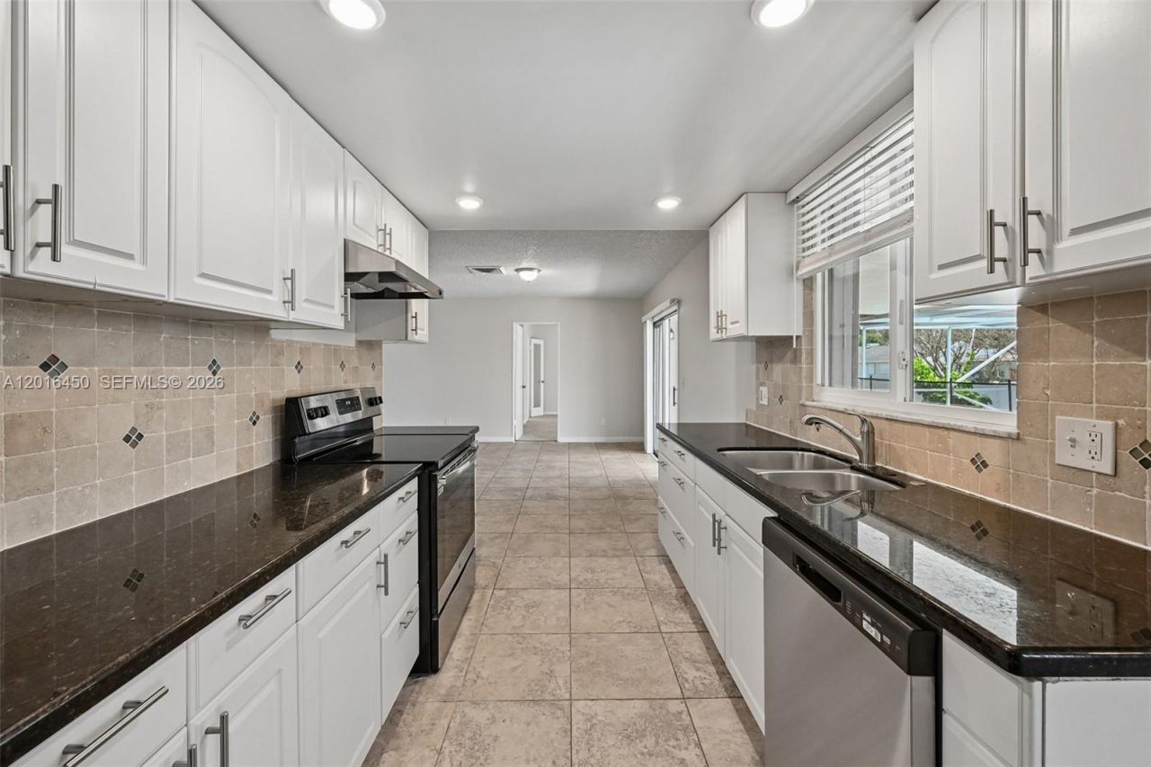 2449 SE Aneci St , Port Saint Lucie, FL 34984 Photo