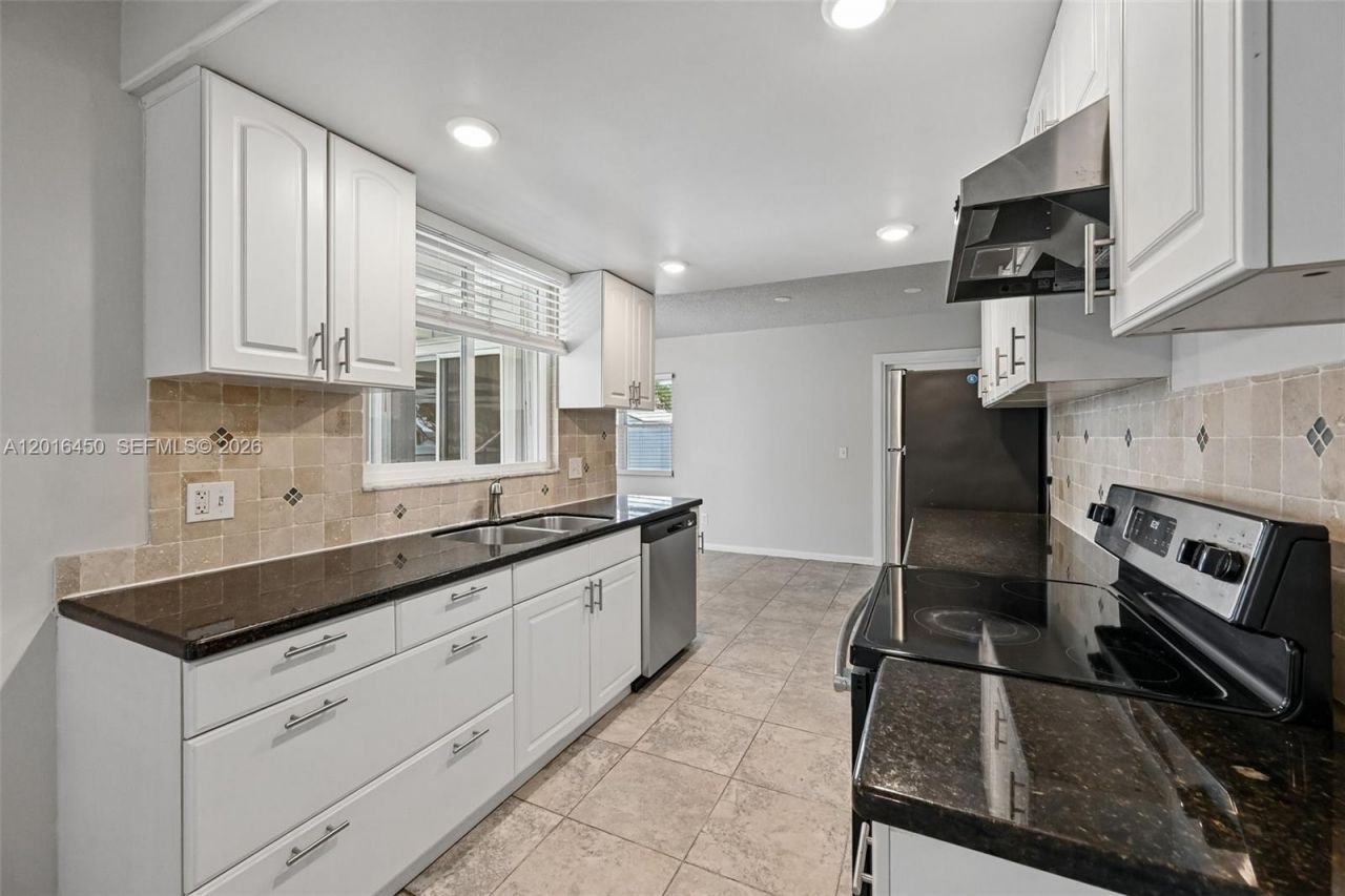 2449 SE Aneci St , Port Saint Lucie, FL 34984 Photo