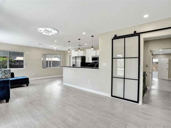 3401 NW 7th St , Lauderhill, FL 33311