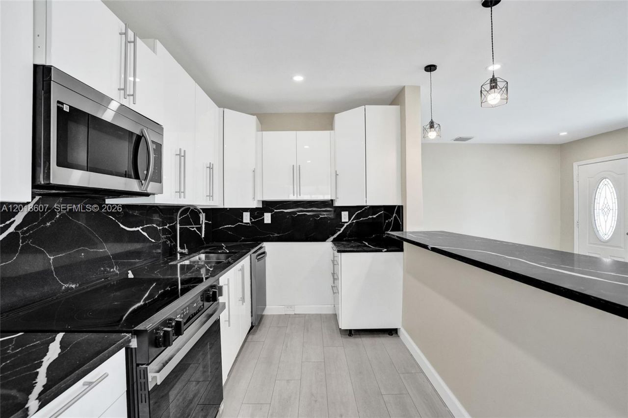 3401 NW 7th St, Lauderhill, FL 33311 Photo