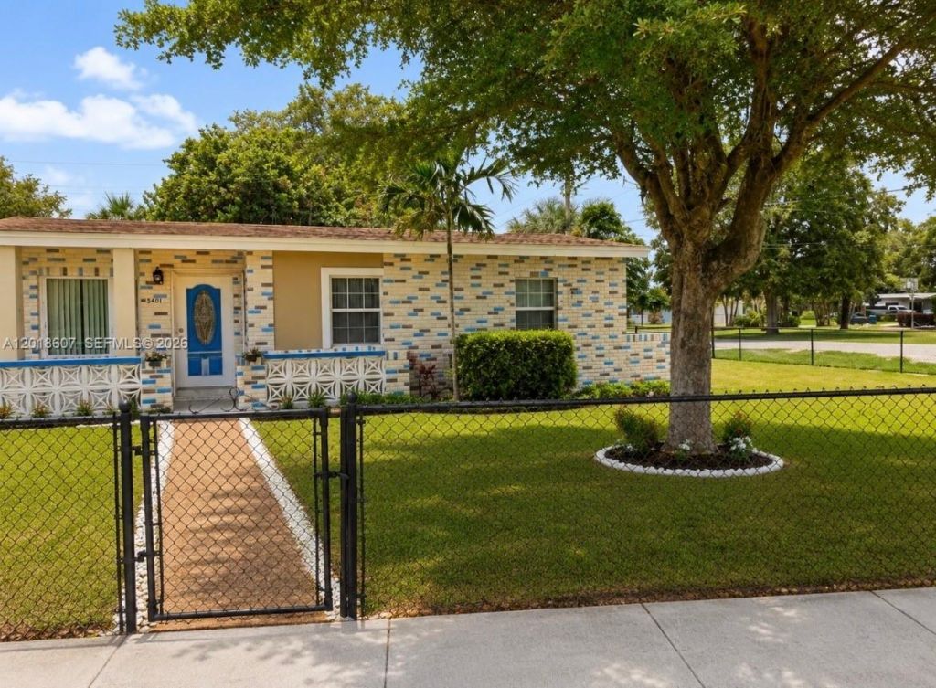 3401 NW 7th St, Lauderhill, FL 33311 Photo