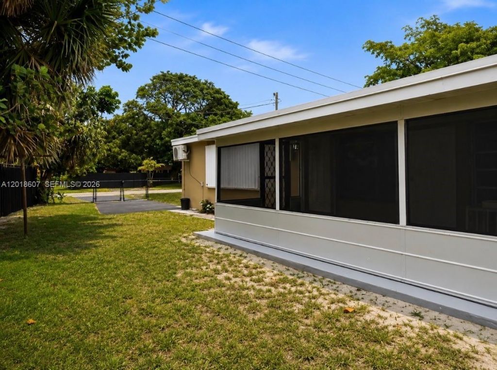 3401 NW 7th St, Lauderhill, FL 33311 Photo