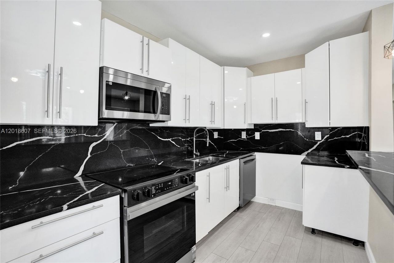 3401 NW 7th St, Lauderhill, FL 33311 Photo