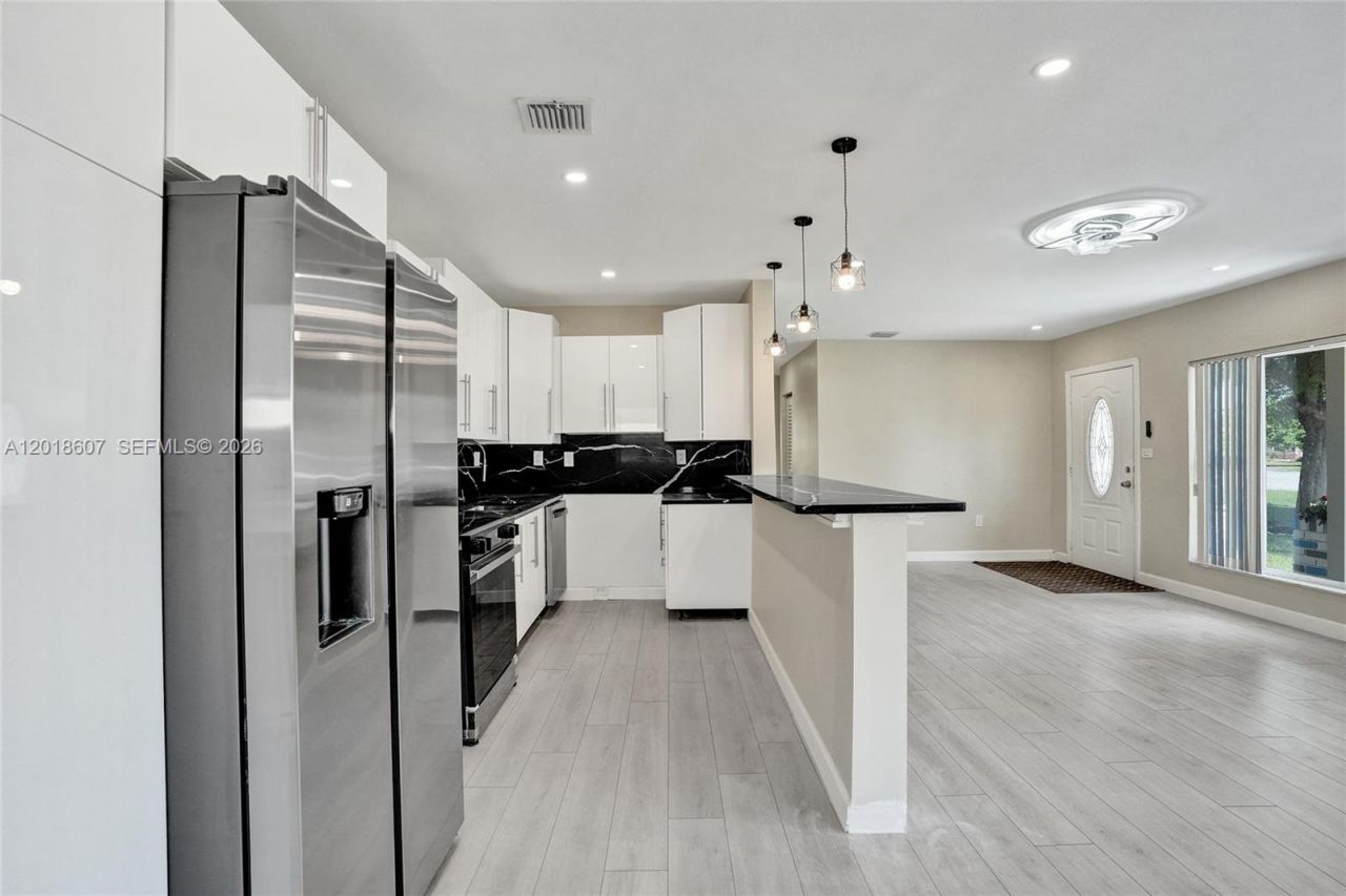3401 NW 7th St, Lauderhill, FL 33311 Photo