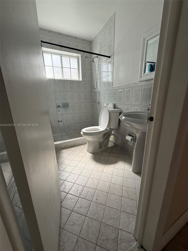 6720 SW 21st St, Unit 1, Miami, FL 33155 Photo