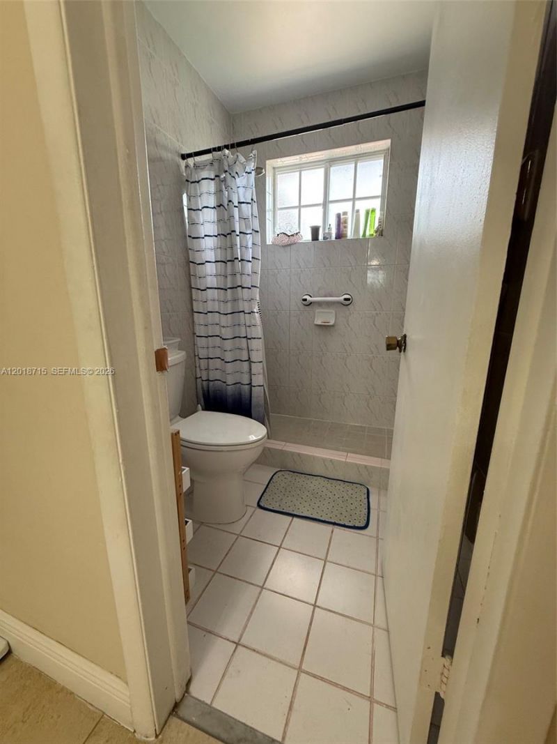 6720 SW 21st St, Unit 1, Miami, FL 33155 Photo