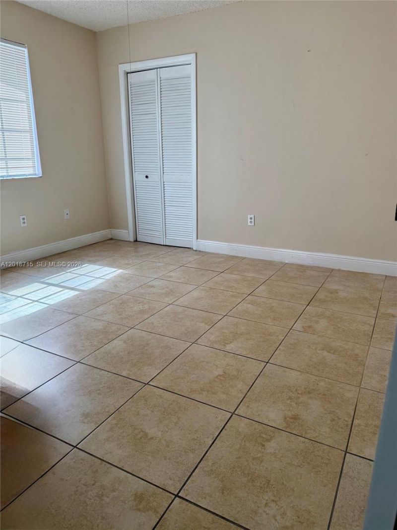 6720 SW 21st St, Unit 1, Miami, FL 33155 Photo