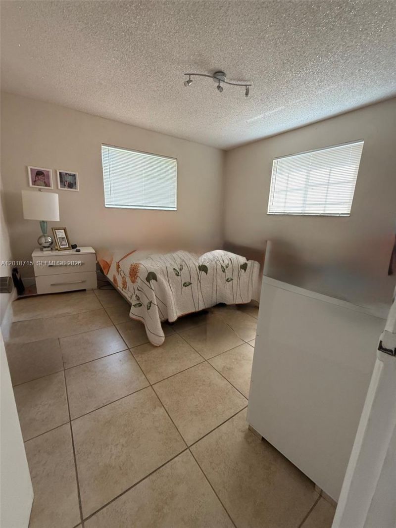 6720 SW 21st St, Unit 1, Miami, FL 33155 Photo