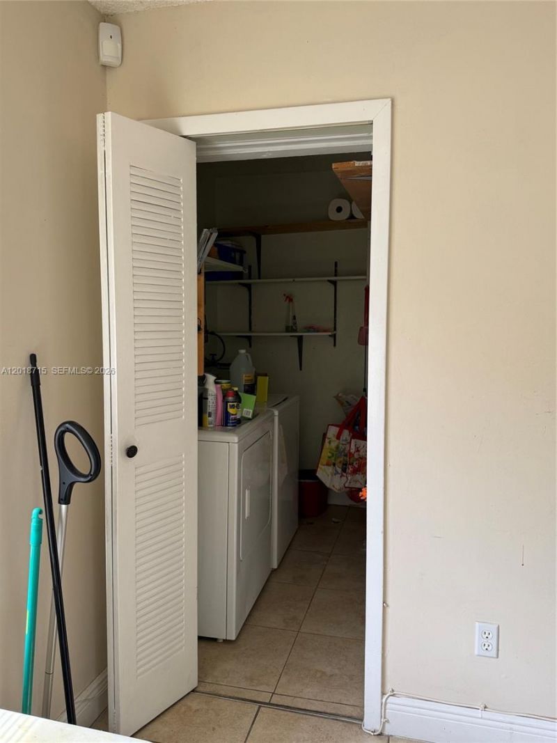 6720 SW 21st St , Unit 1, Miami, FL 33155 Photo