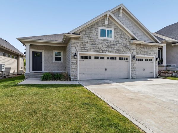 14406 Holcomb Avenue , Urbandale, IA 50323