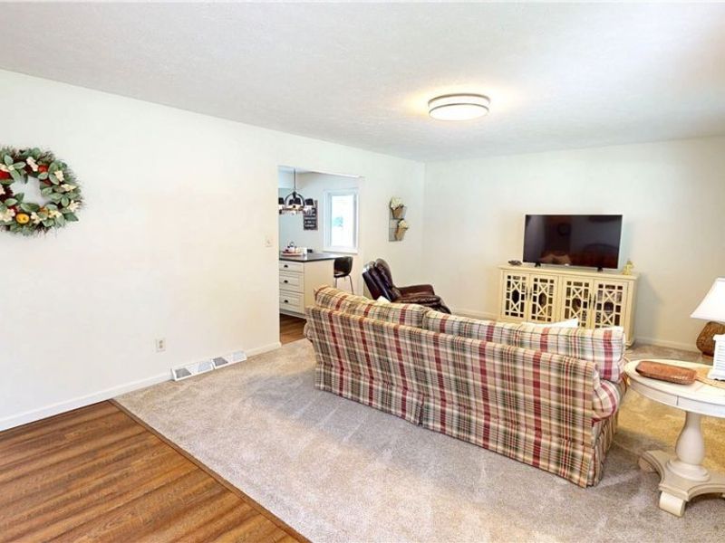 552 Vesely Court , Eastlake, OH 44095 Photo 15