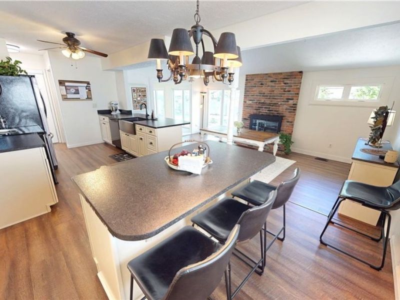 552 Vesely Court , Eastlake, OH 44095 Photo 5