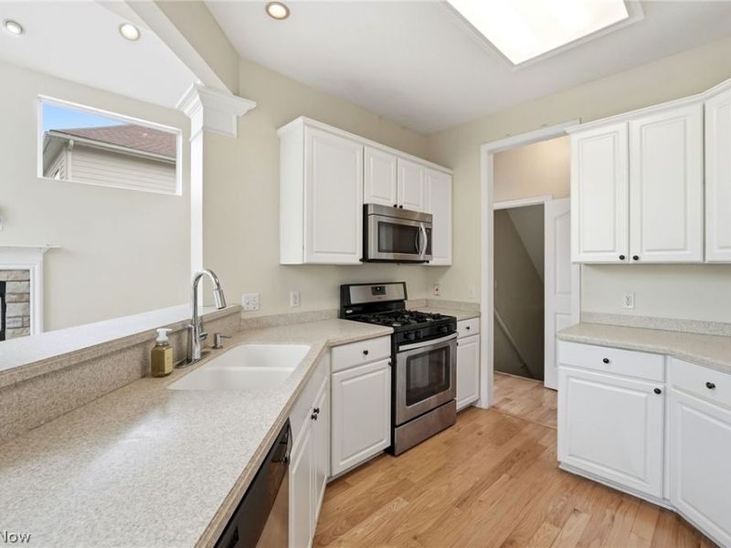33984 Crown Colony Drive, Avon, OH 44011 Photo 13