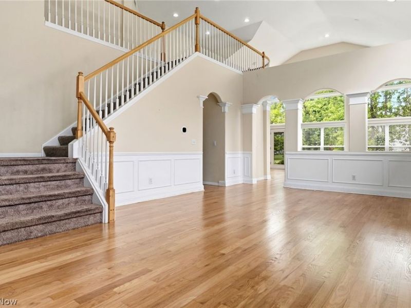 33984 Crown Colony Drive, Avon, OH 44011 Photo 3