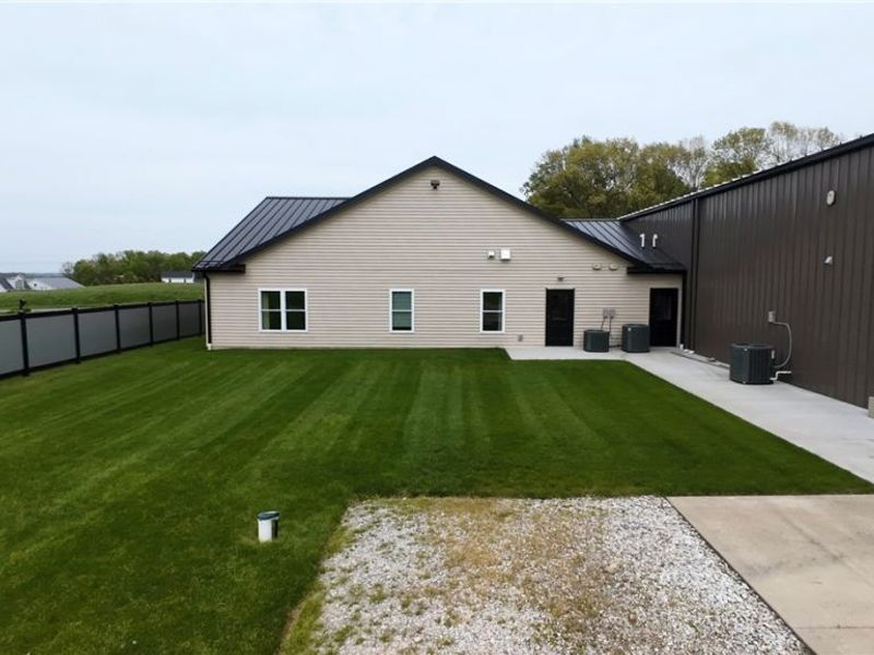 7907 Nonpariel Road, Fredericksburg, OH 44627 Photo 14