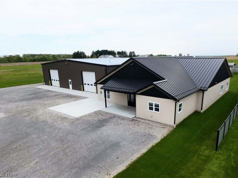 7907 Nonpariel Road, Fredericksburg, OH 44627 Photo 15
