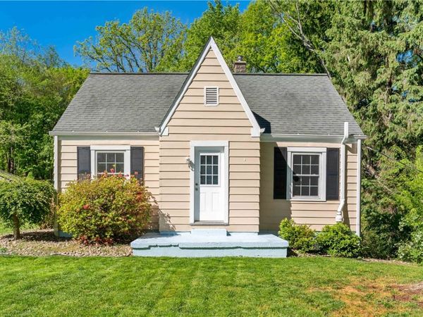 122 Strawberry Aly, Aliquippa, PA 15001
