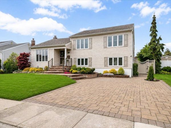 29 Acme Avenue , Bethpage, NY 11714