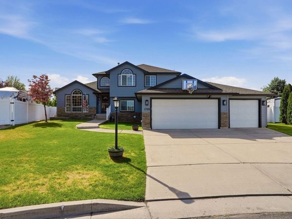 1708 E Houghton Ct, Spokane, WA 99217