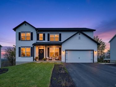5567 Rolling Meadows, Camillus, NY 13031