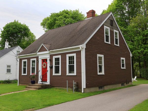 23 Dearborn Avenue, Hampton, NH 03842